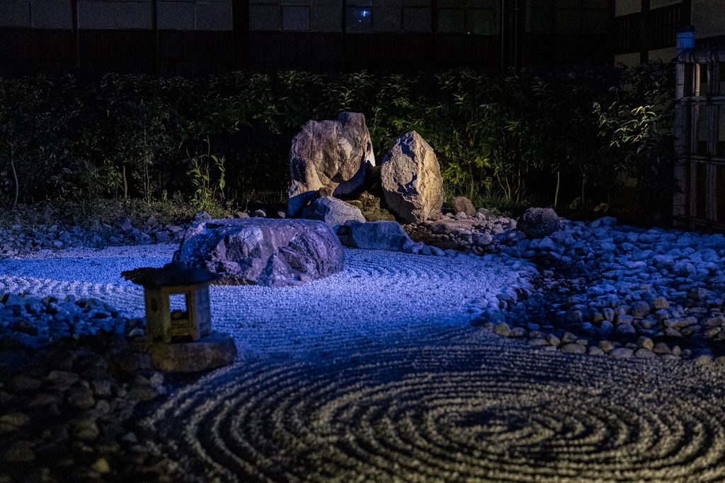 illuminated-karesansui-dry-landscape-garden-japan